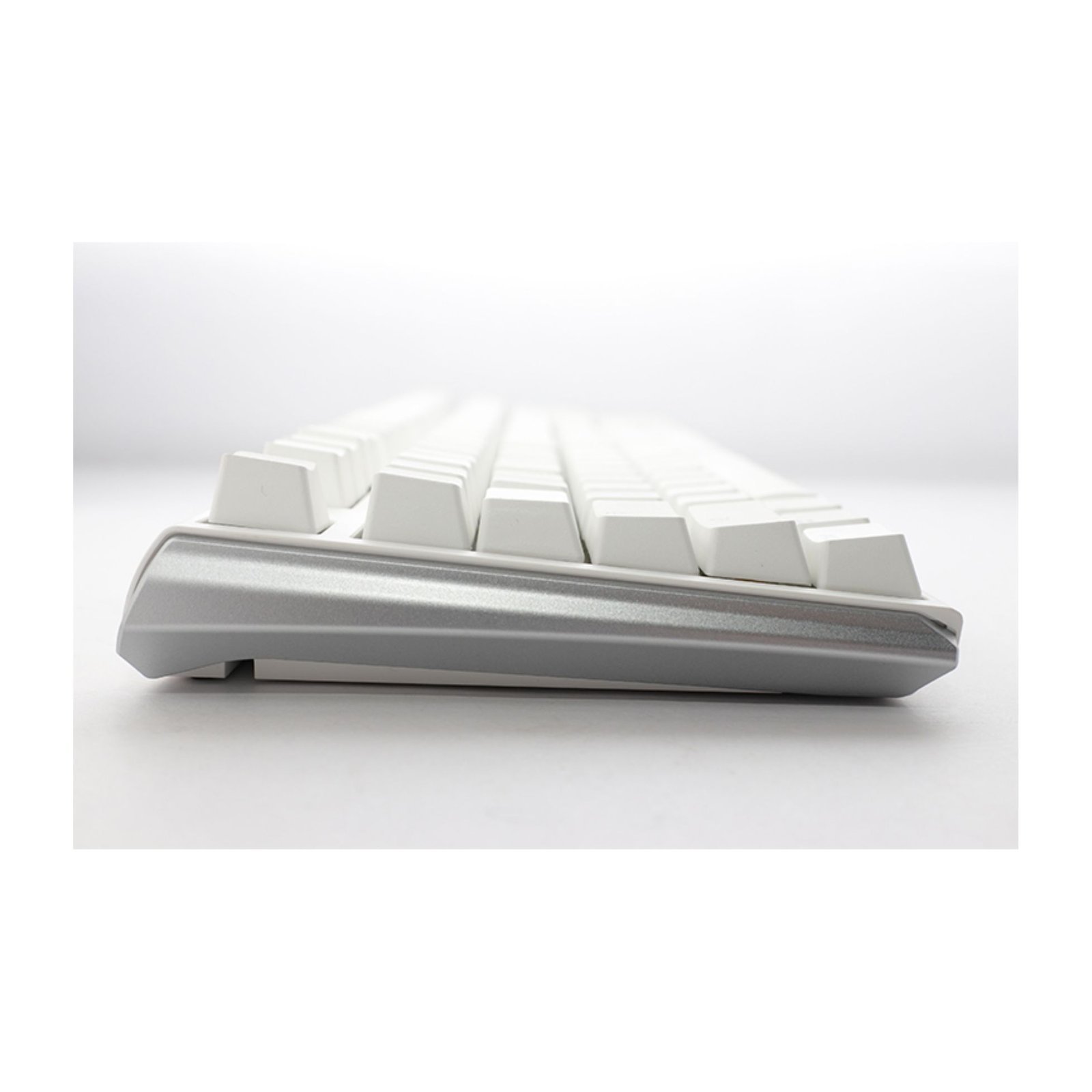 Ducky-One-3-Classic-White-100-Full-Size-Keyboard-–-Arabic-Layout-Cherry-MX-Blue-Switches-3-1.jpg